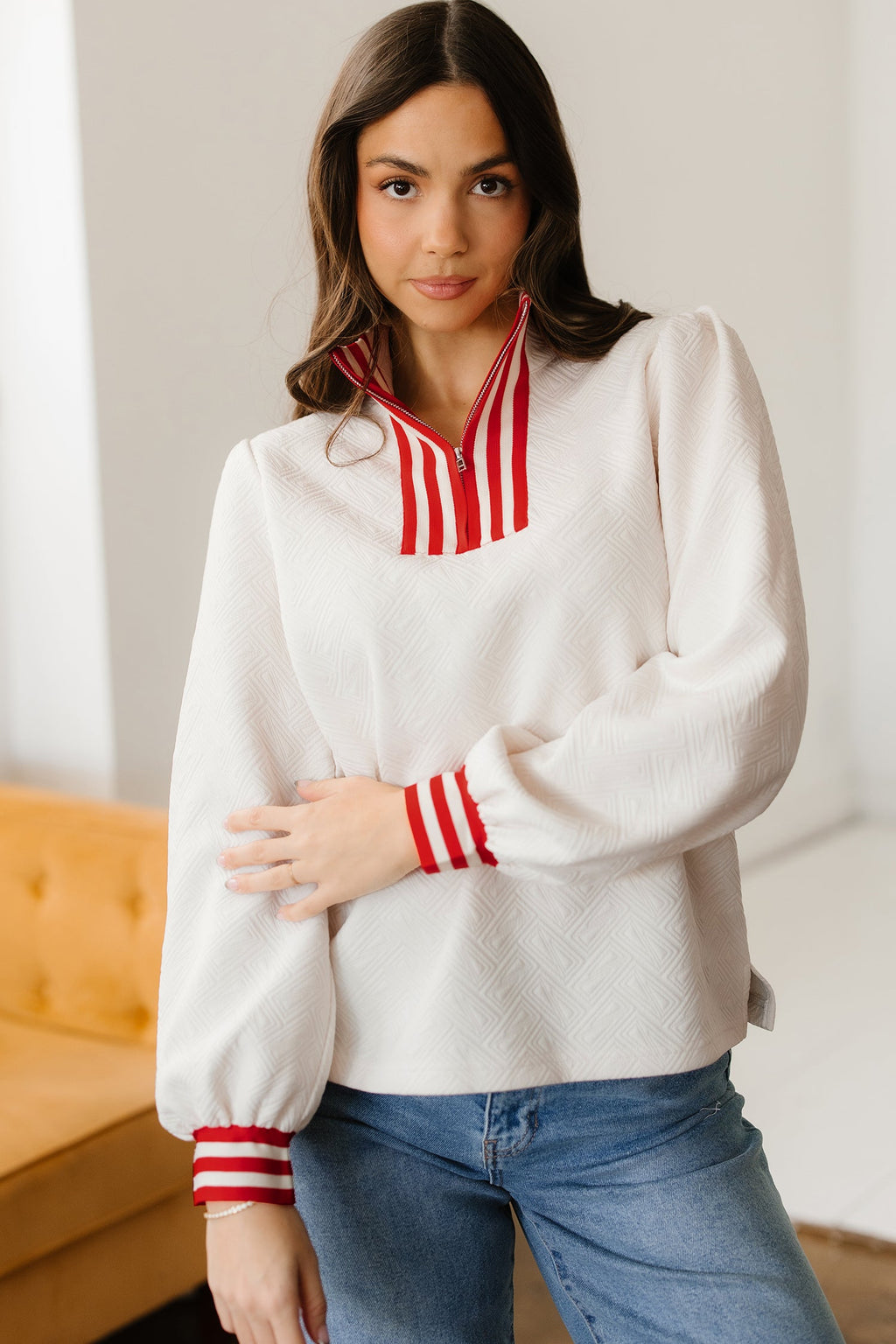 Contrast Stripe Zipped Collar Knit Pullover Top