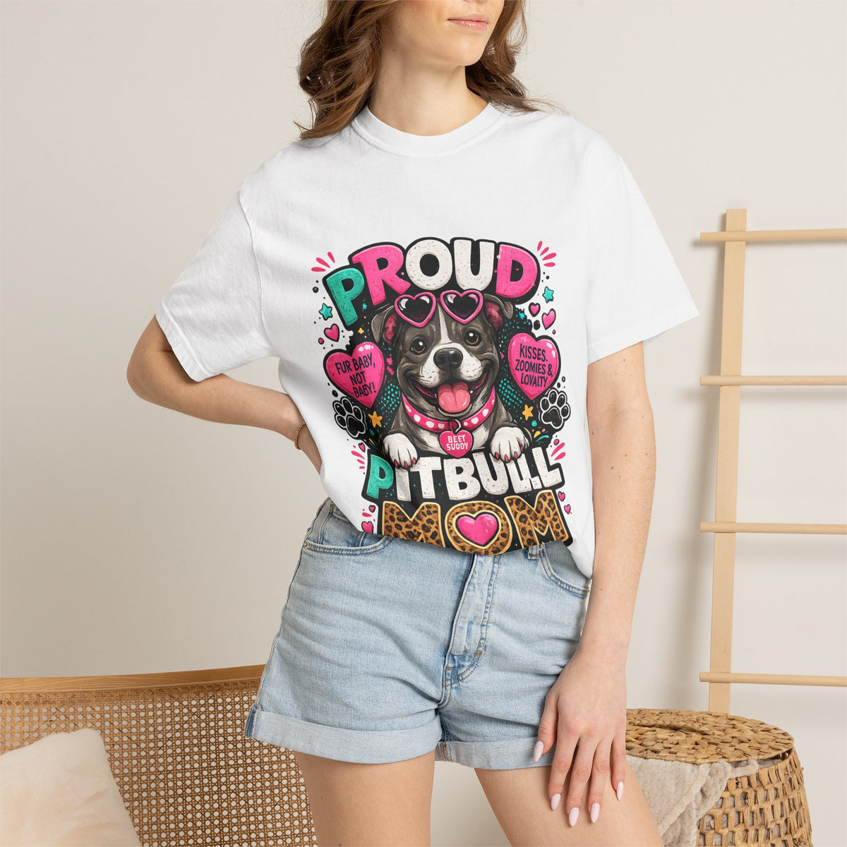 Proud Pitbull Mom T-Shirt | Cute Pitbull Illustration