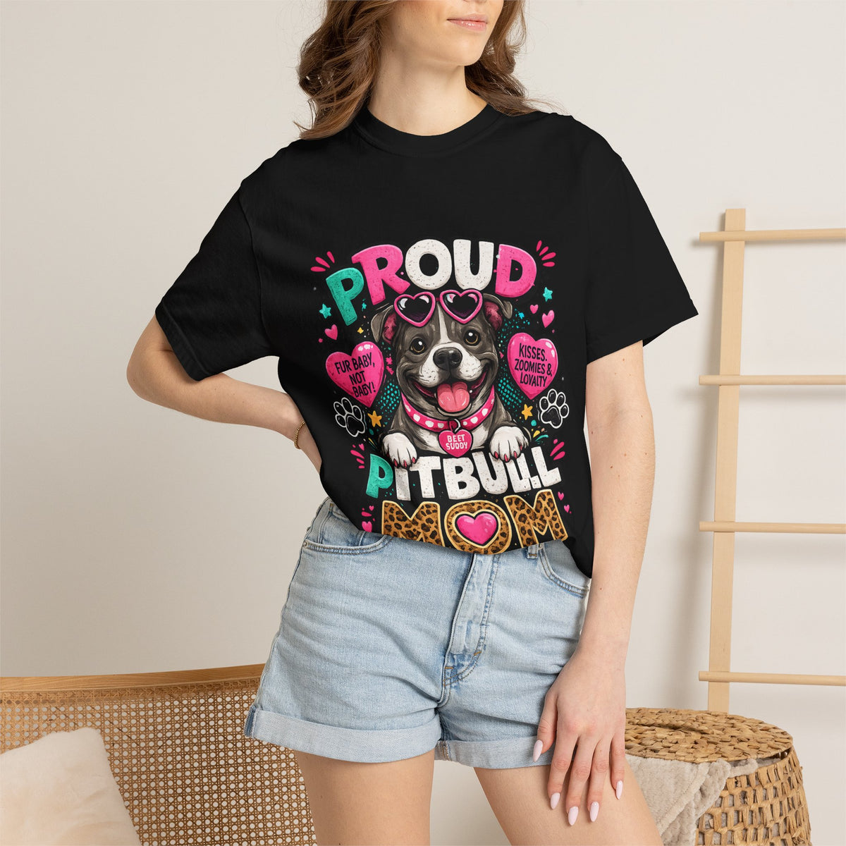 Proud Pitbull Mom T-Shirt | Cute Pitbull Illustration