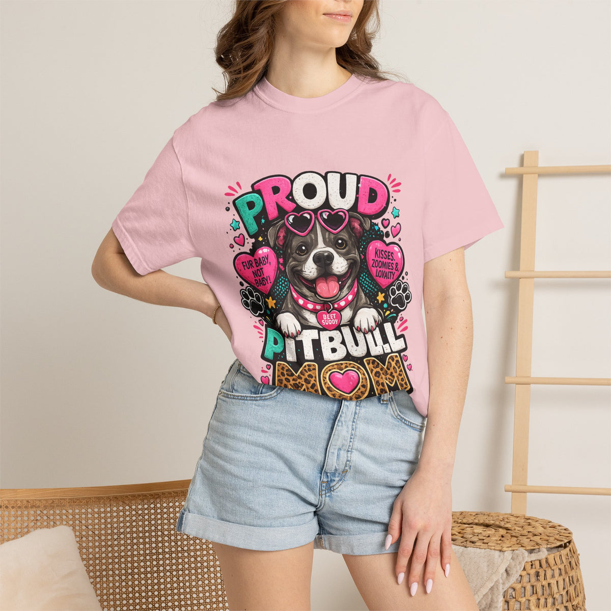 Proud Pitbull Mom T-Shirt | Cute Pitbull Illustration