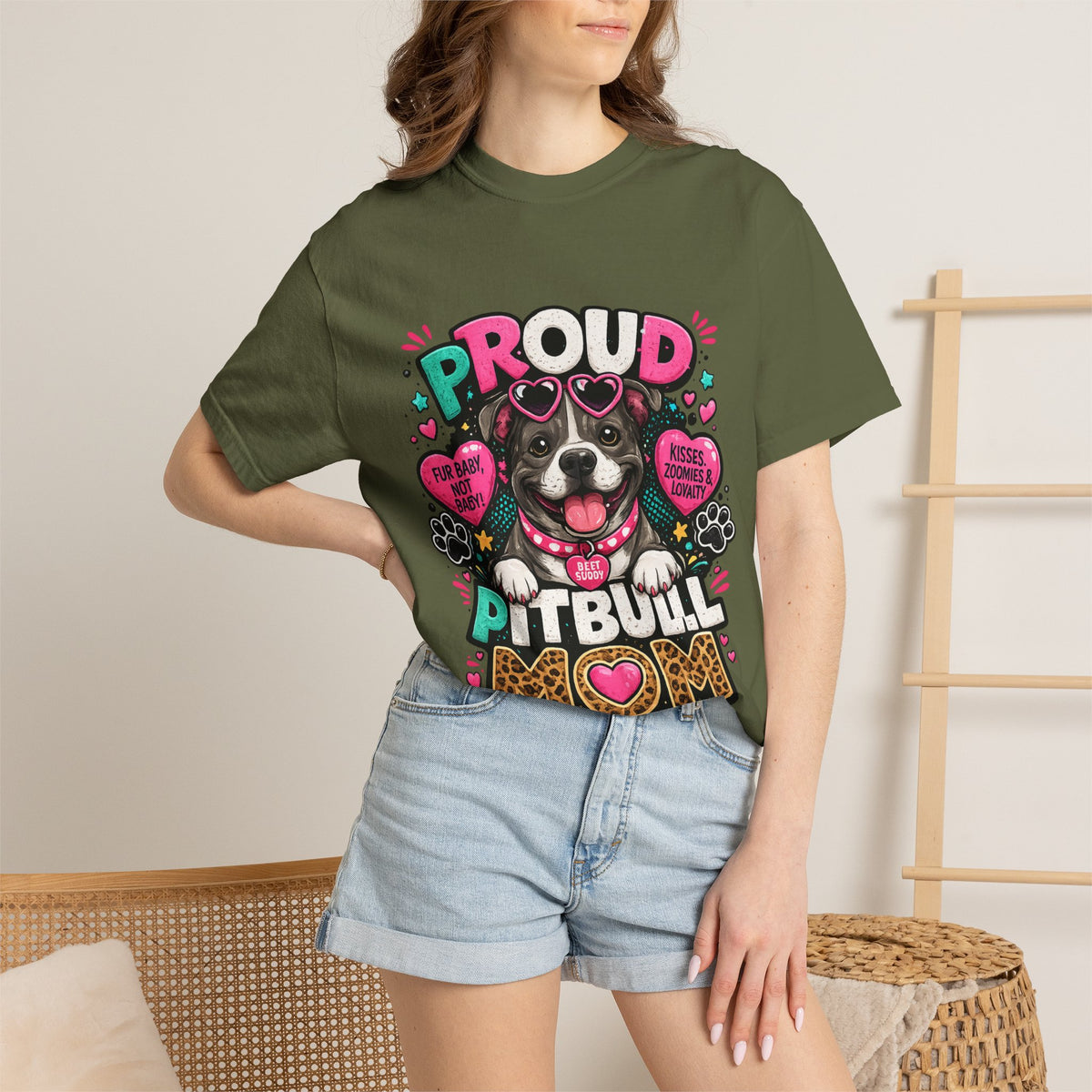 Proud Pitbull Mom T-Shirt | Cute Pitbull Illustration