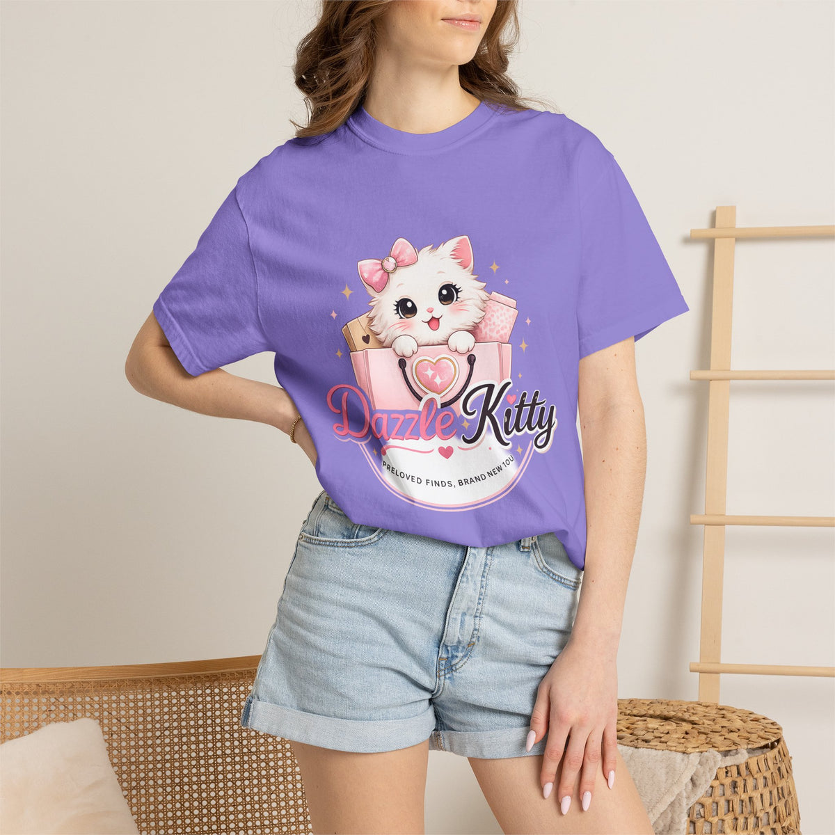 Dazzle Kitty Cute Kitten Illustration T-shirt | Pink Bow Cat Tee