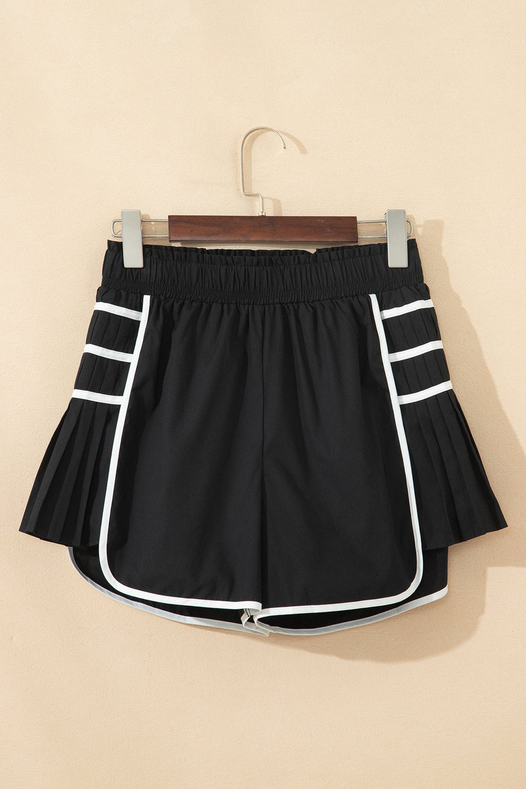 Contrast Trim Pleated Active Shorts