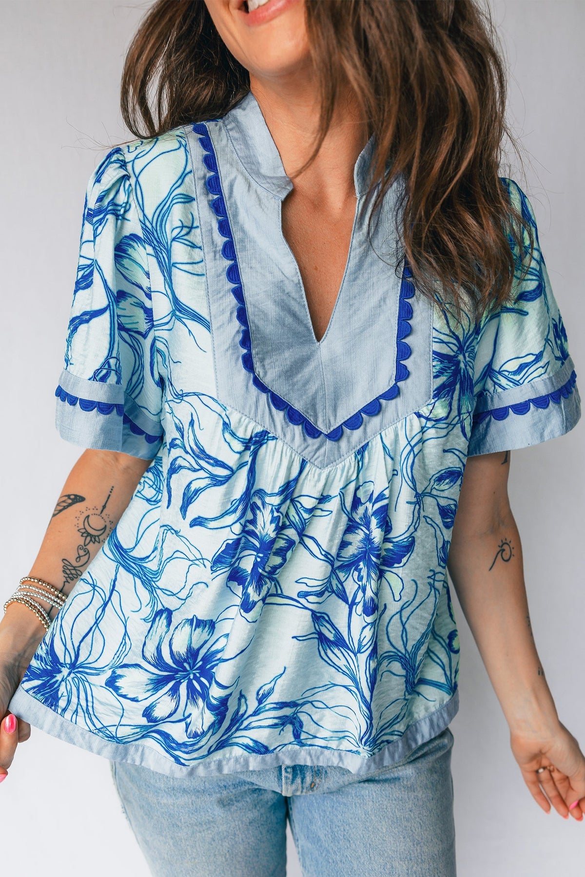 Floral Scalloped Ricrac Trim V-Neck Blouse