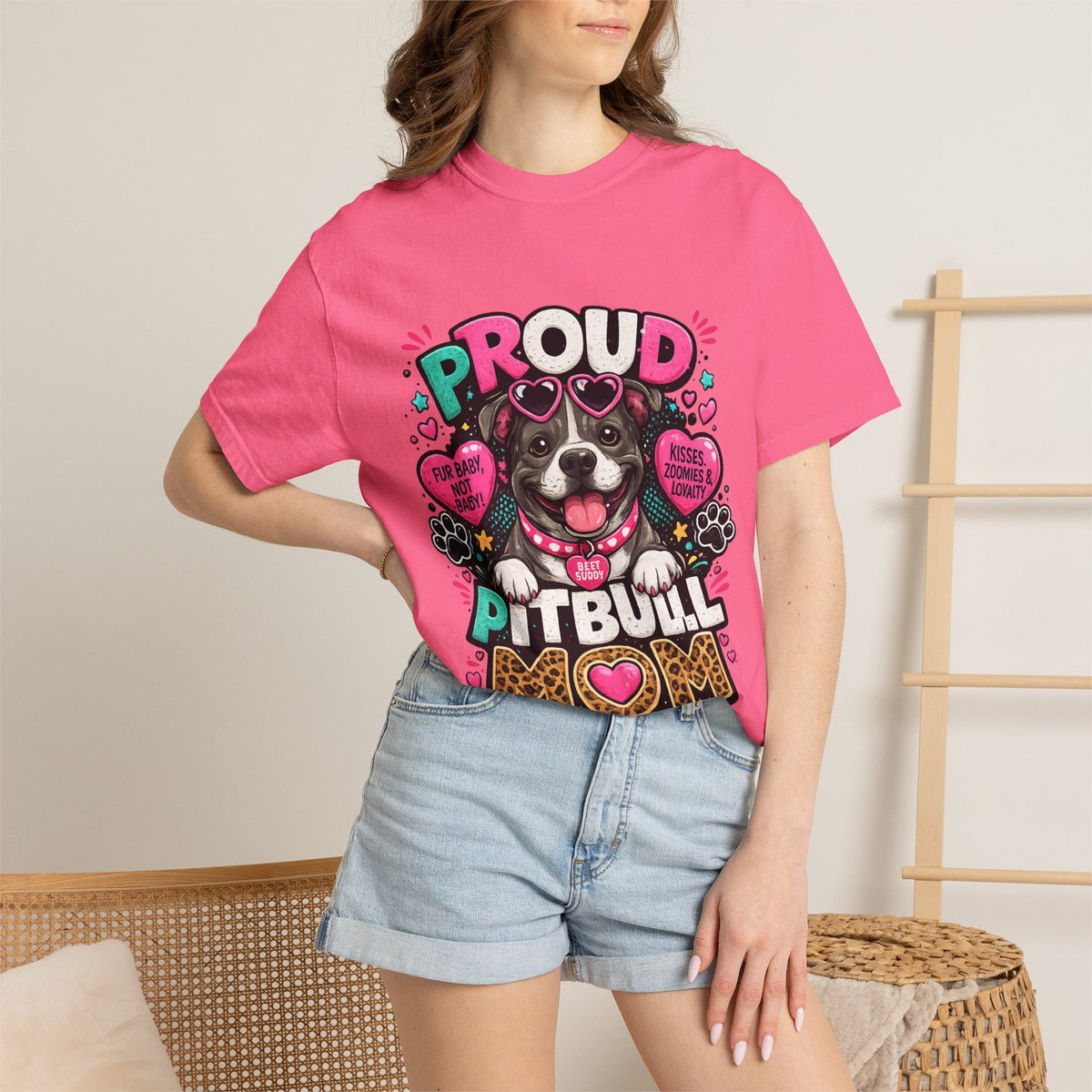 Proud Pitbull Mom T-Shirt | Cute Pitbull Illustration