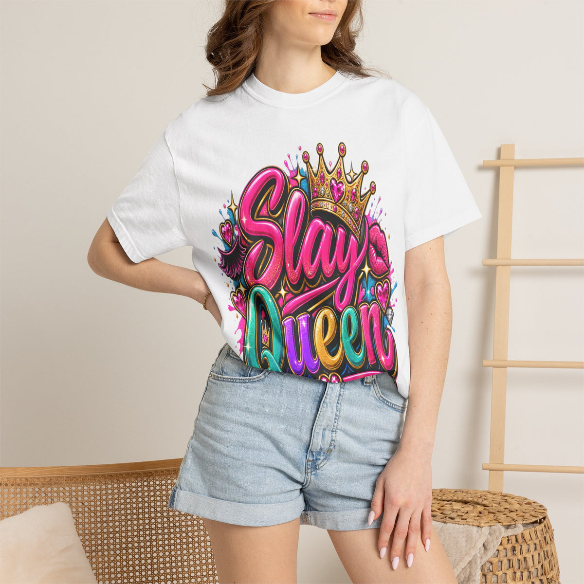 Slay Queen graphic T-Shirt | Crown graffiti style