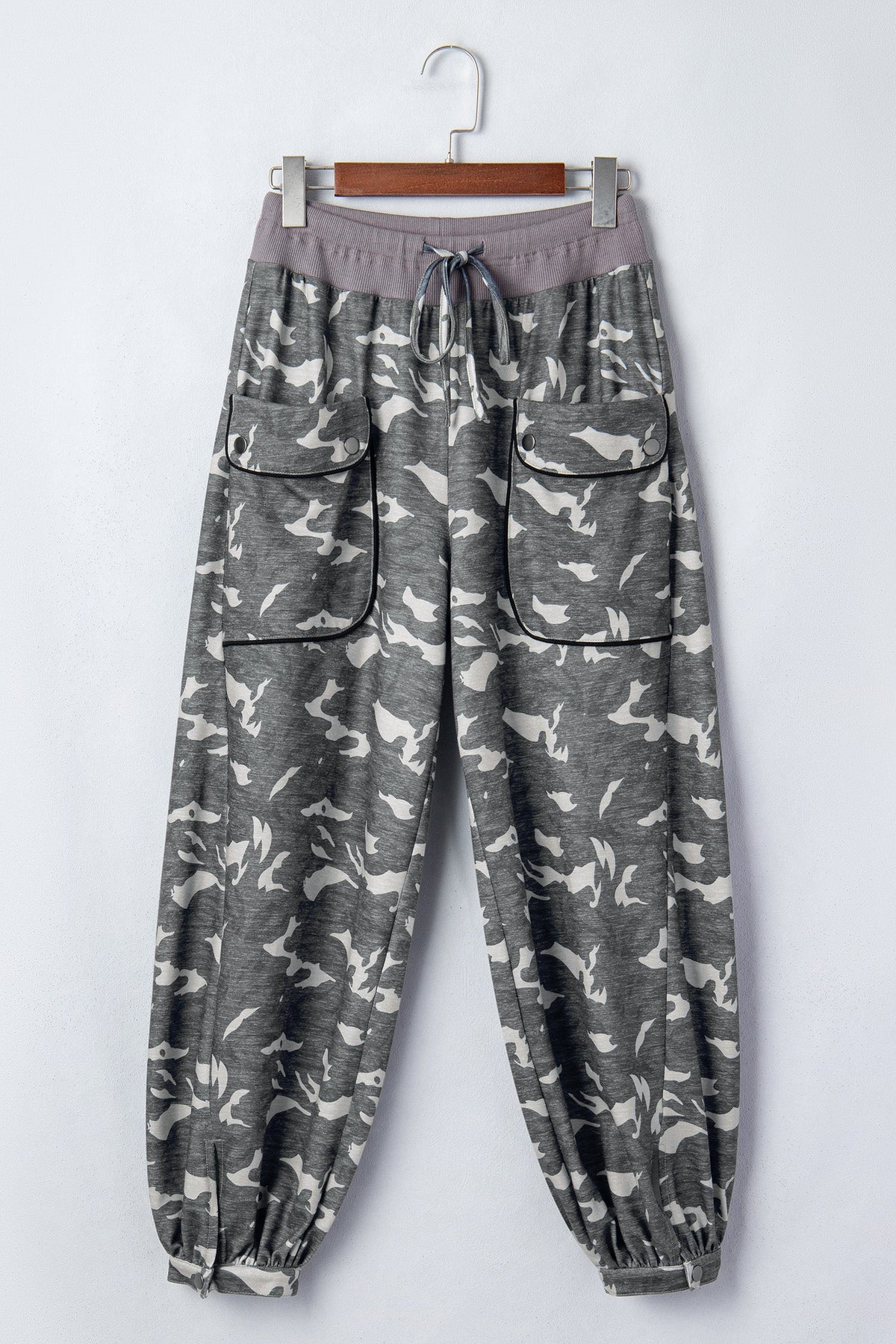 Camo Drawstring Contrast Waistband Barrel Cargo Pants