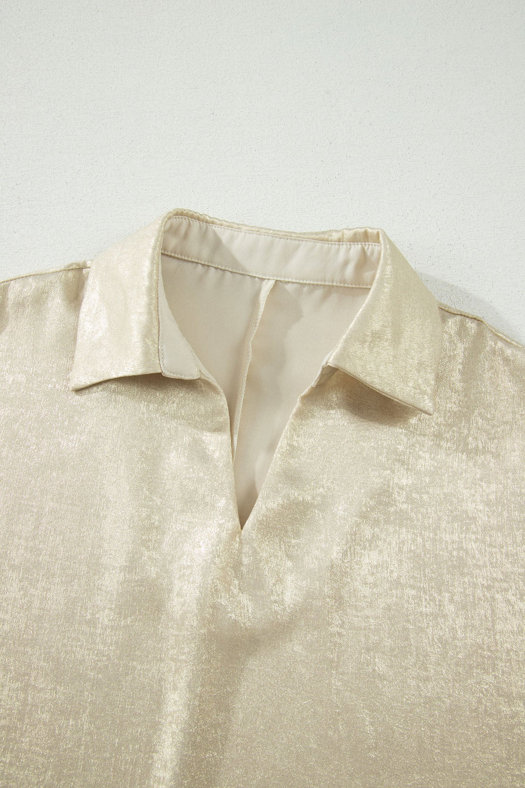 Metallic Collared V-Neck 3/4 Sleeve Top