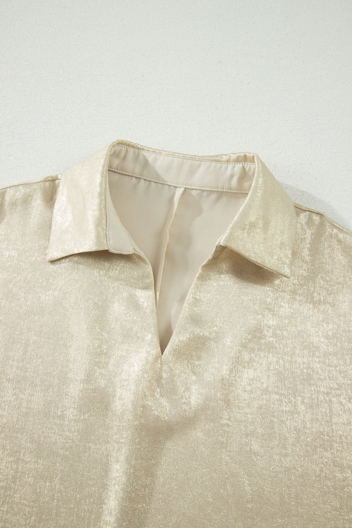 Metallic Collared V-Neck 3/4 Sleeve Top