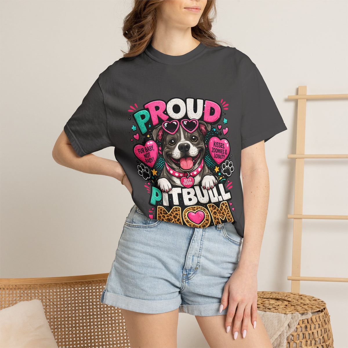 Proud Pitbull Mom T-Shirt | Cute Pitbull Illustration