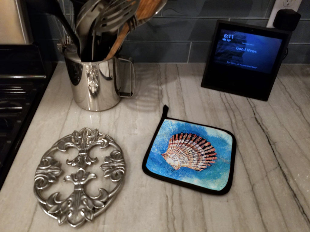 Scallop Sea Shell Pot Holder Set of 2 Heat Resistant Quilted Hot Pads 7.5 x 7.5 Inch, Insulated Kitchen Trivets for Cooking & Baking