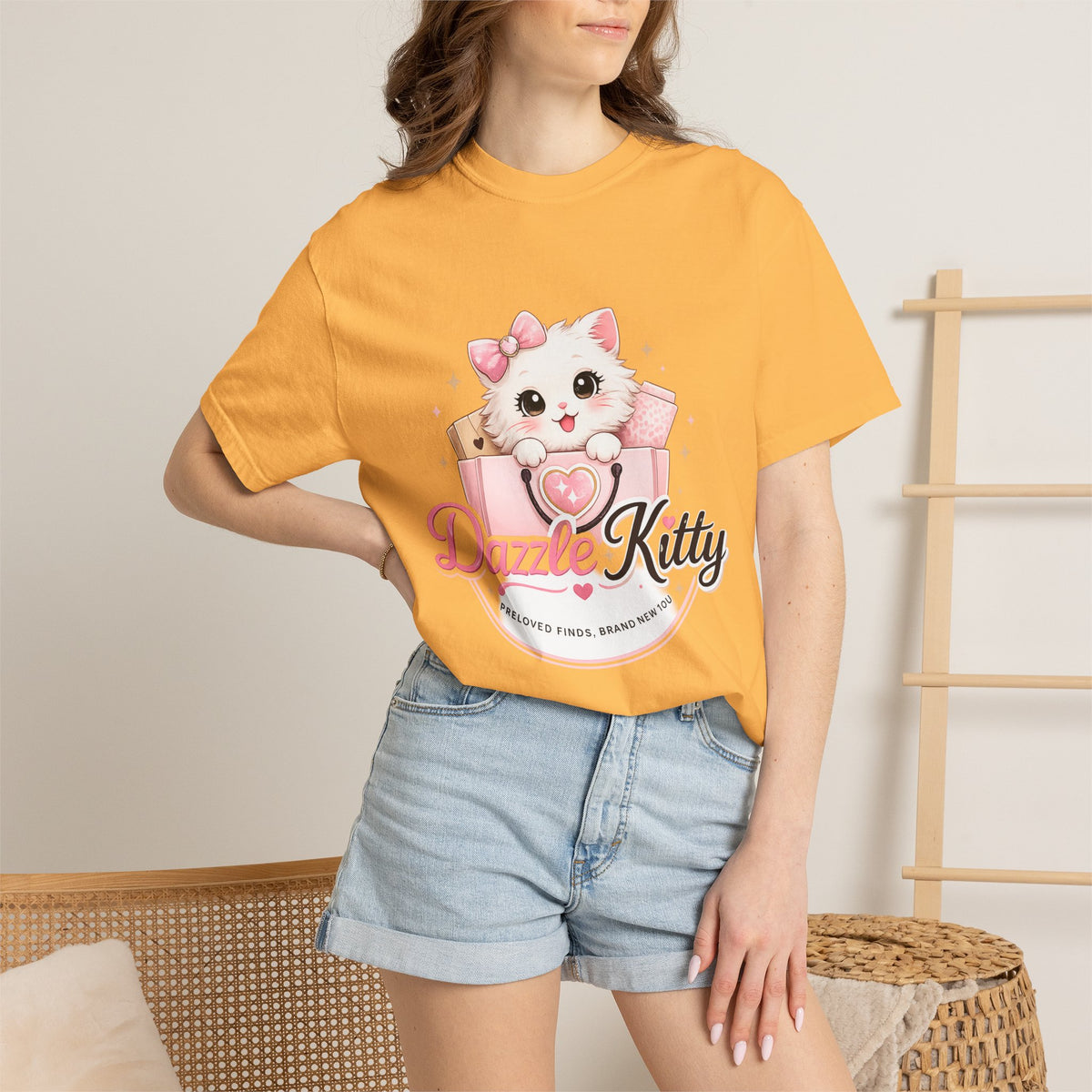 Dazzle Kitty Cute Kitten Illustration T-shirt | Pink Bow Cat Tee