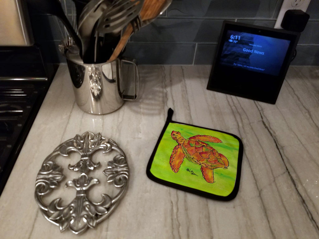 Turtle Pot Holder Set of 2 Heat Resistant Quilted Hot Pads 7.5 x 7.5 Inch, Insulated Kitchen Trivets for Cooking & Baking