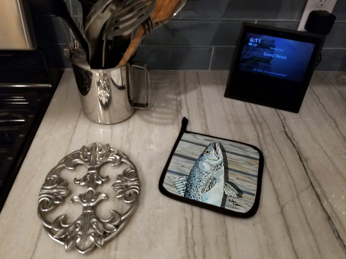 Fish Speckled Trout Pot Holder Set of 2 Heat Resistant Quilted Hot Pads 7.5 x 7.5 Inch, Insulated Kitchen Trivets for Cooking & Baking