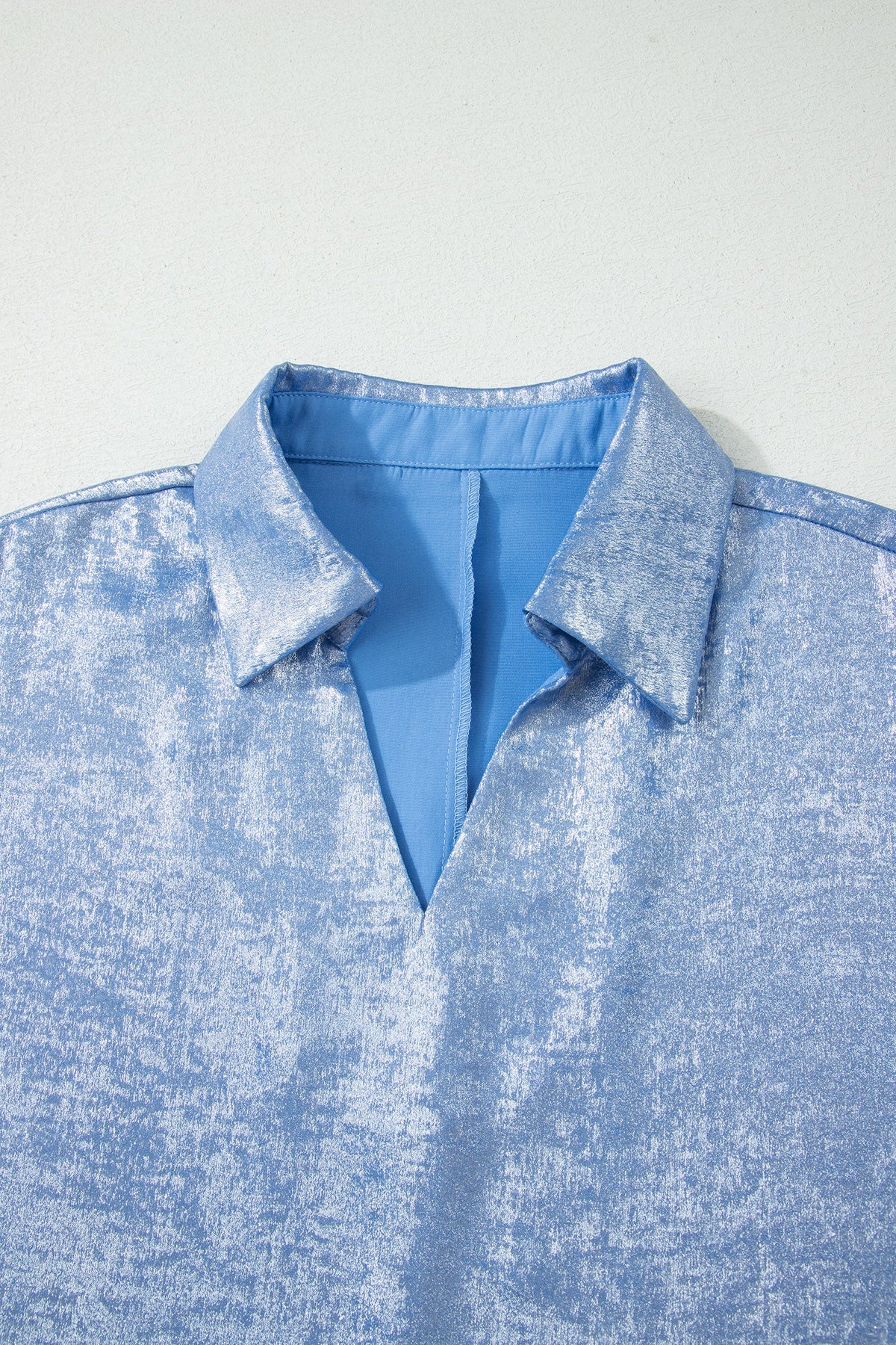 Metallic Collared V-Neck 3/4 Sleeve Top