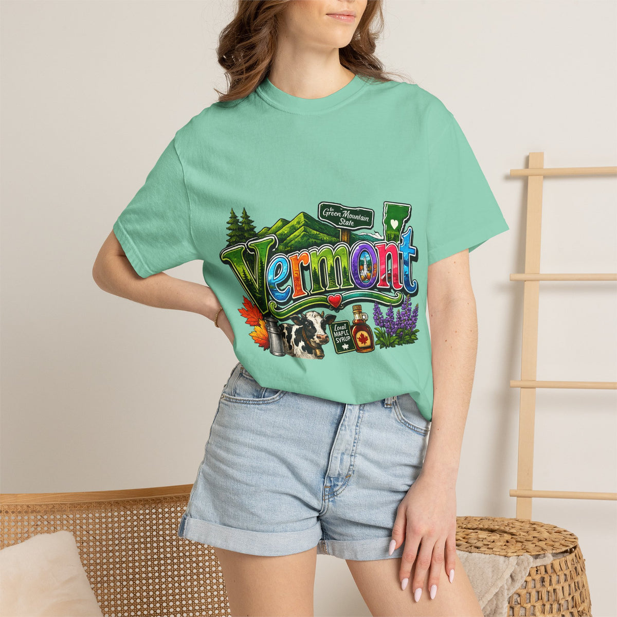 Vermont postcard collage T-shirt | State travel design