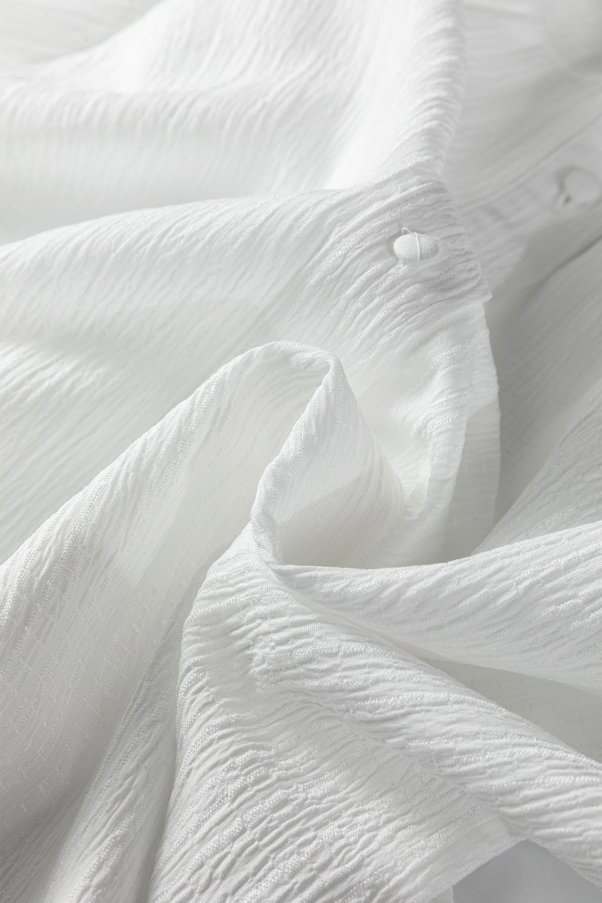 Solid Crinkled Lantern Sleeve Buttoned Shirt