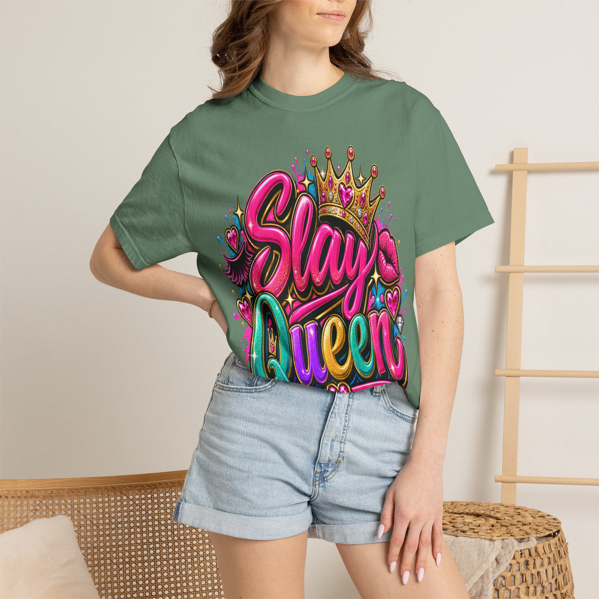 Slay Queen graphic T-Shirt | Crown graffiti style