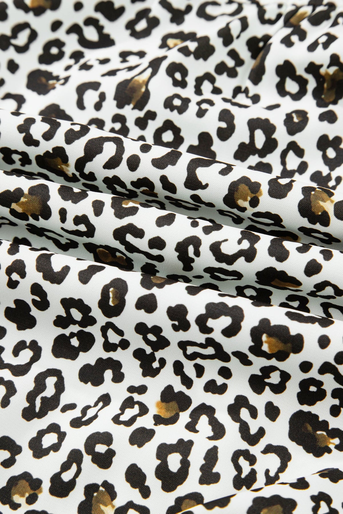 Plus Size Leopard Contrast Trim Puff Sleeve Blouse