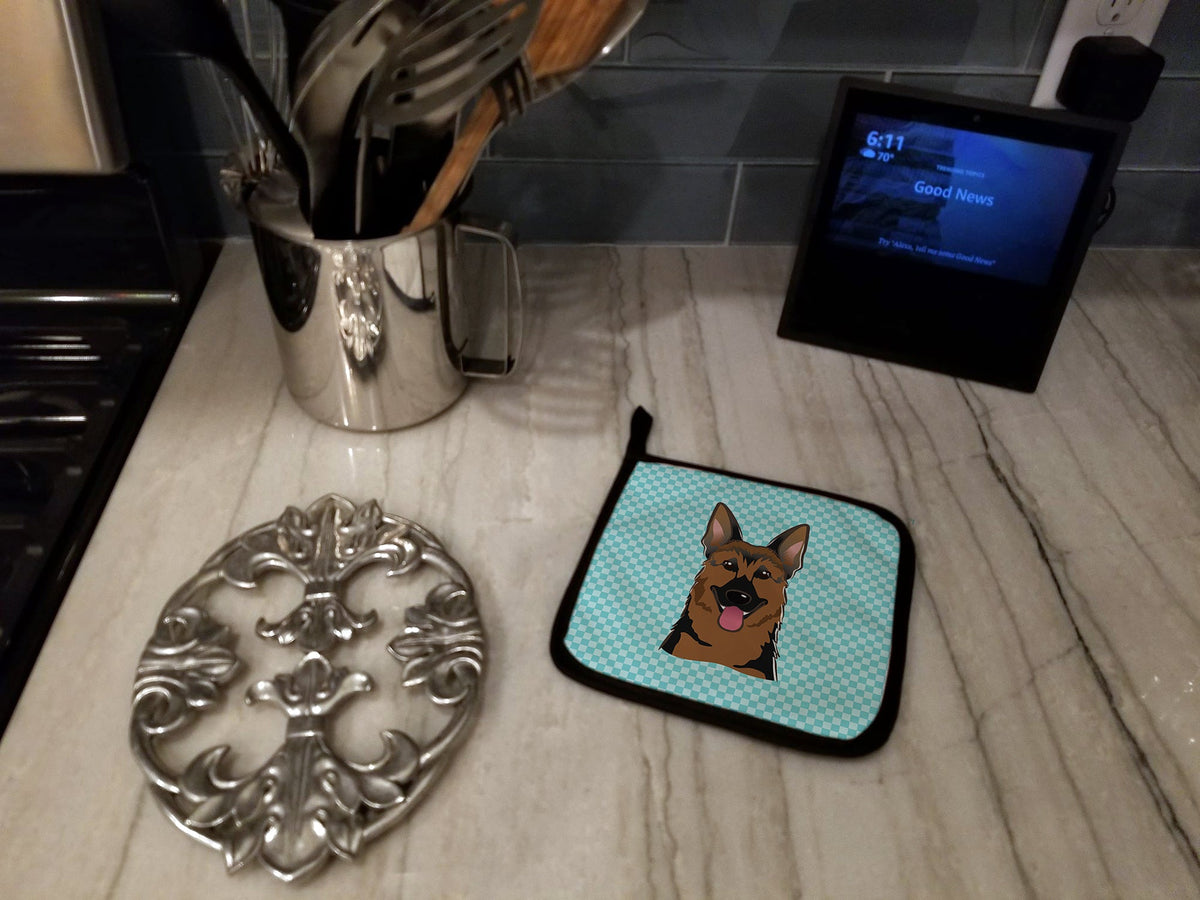 Checkerboard Blue German Shepherd Pot Holder Set of 2 Heat Resistant Quilted Hot Pads 7.5 x 7.5 Inch, Insulated Kitchen Trivets for Cooking & Baking