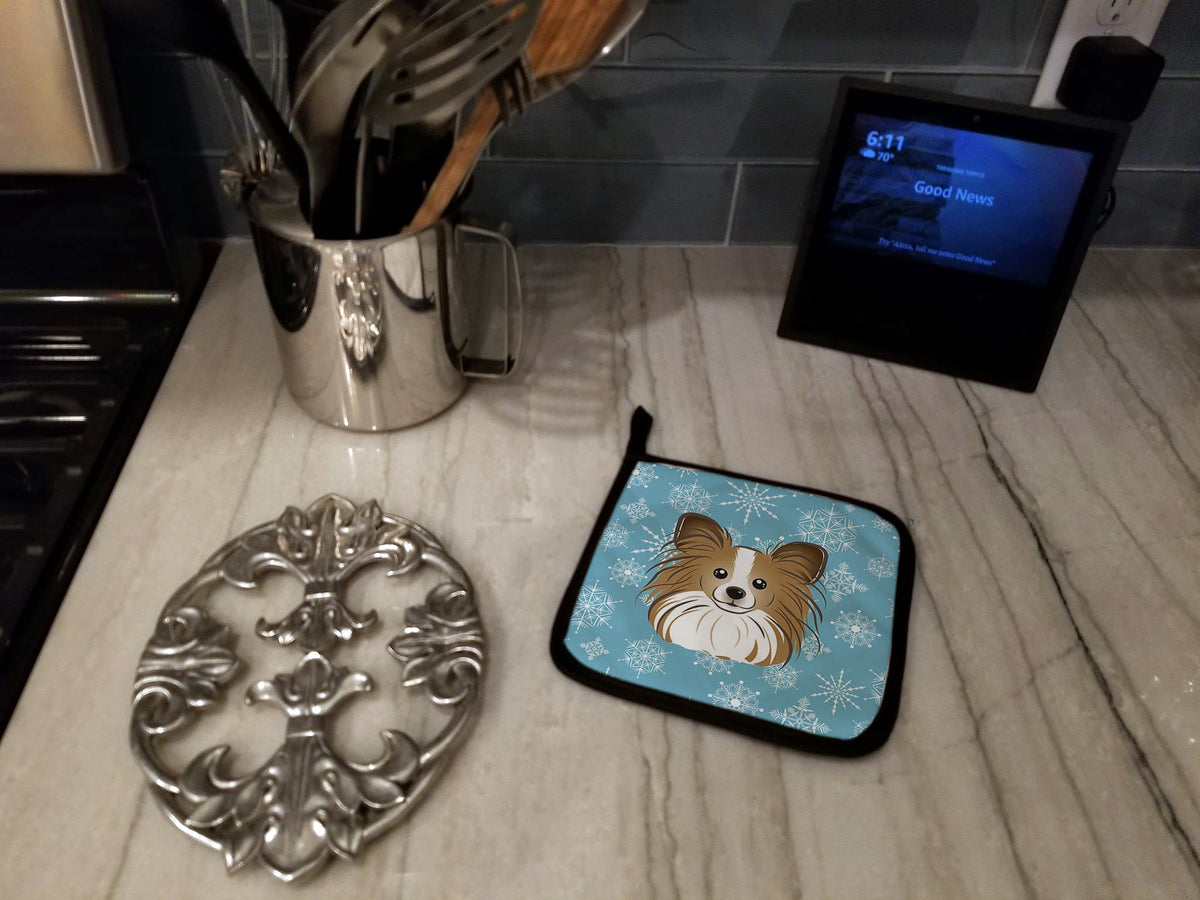 Snowflake Papillon Pot Holder Set of 2 Heat Resistant Quilted Hot Pads 7.5 x 7.5 Inch, Insulated Kitchen Trivets for Cooking & Baking