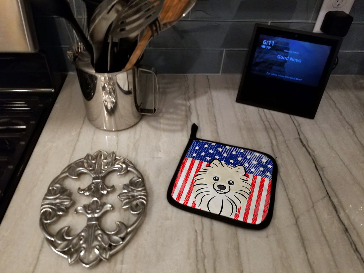 American Flag and Pomeranian Pot Holder Set of 2 Heat Resistant Quilted Hot Pads 7.5 x 7.5 Inch, Insulated Kitchen Trivets for Cooking & Baking