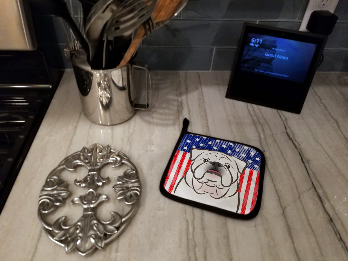 American Flag and White English Bulldog  Pot Holder Set of 2 Heat Resistant Quilted Hot Pads 7.5 x 7.5 Inch, Insulated Kitchen Trivets for Cooking & Baking