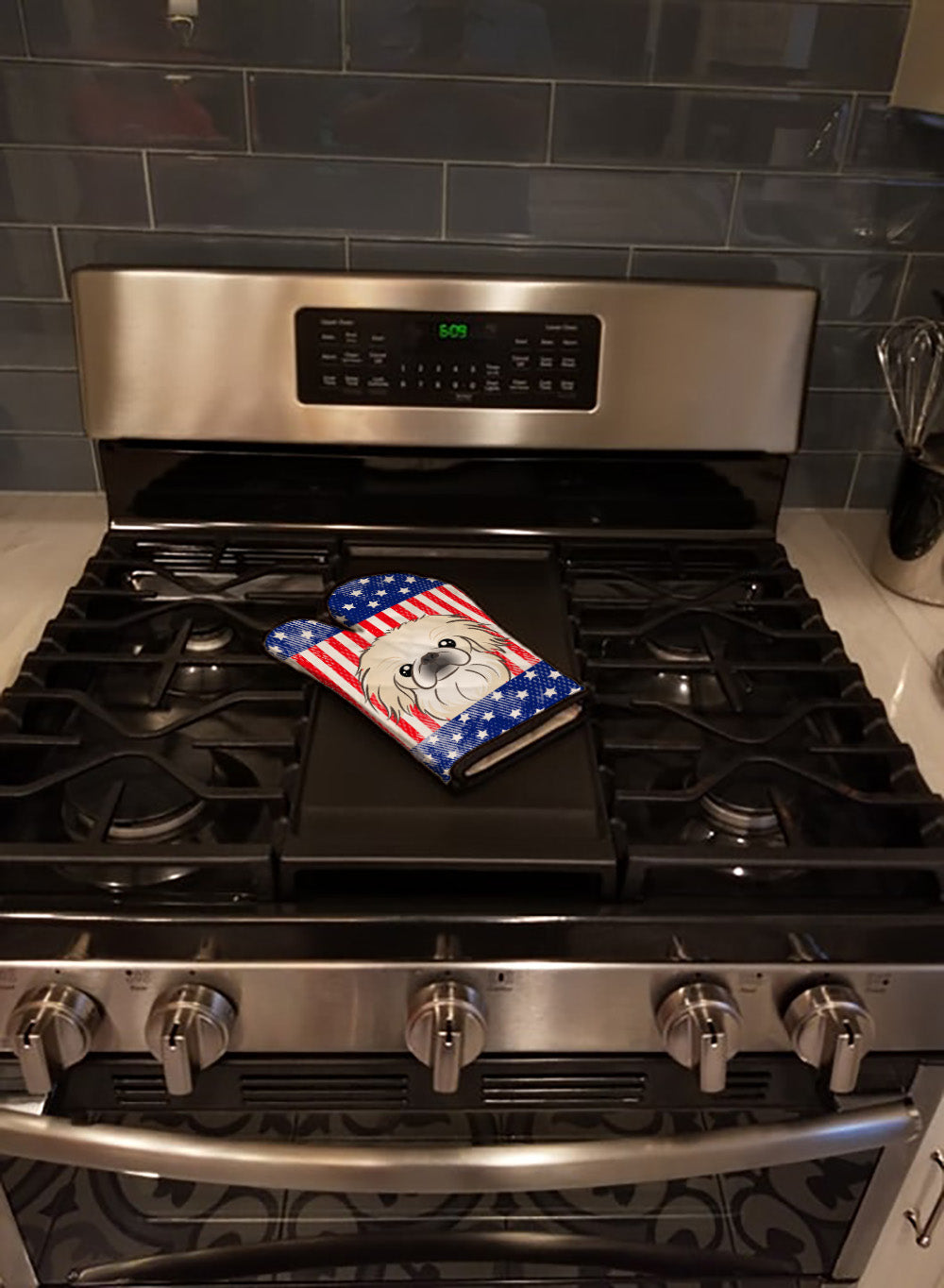 American Flag and Pekingese Oven Mitt Heat Resistant Thick Oven Mitt for Hot Pans and Oven, Kitchen Mitt Protect Hands, Cooking Baking Glove