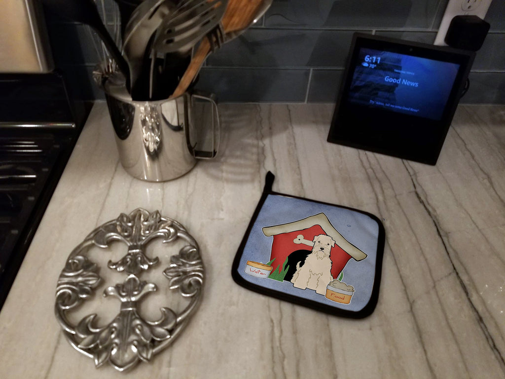 Dog House Collection Soft Coated Wheaten Terrier Pot Holder Set of 2 Heat Resistant Quilted Hot Pads 7.5 x 7.5 Inch, Insulated Kitchen Trivets for Cooking & Baking