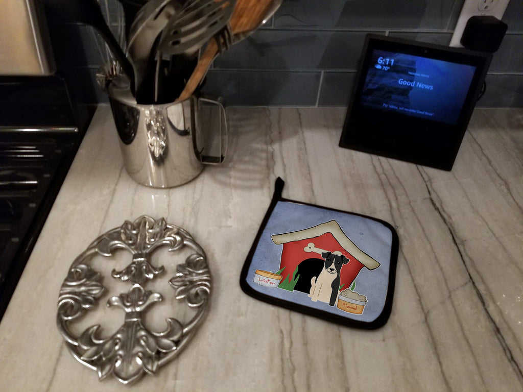 Dog House Collection Smooth Fox Terrier Pot Holder Set of 2 Heat Resistant Quilted Hot Pads 7.5 x 7.5 Inch, Insulated Kitchen Trivets for Cooking & Baking