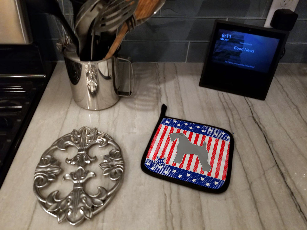 USA Patriotic Kerry Blue Terrier Pot Holder Set of 2 Heat Resistant Quilted Hot Pads 7.5 x 7.5 Inch, Insulated Kitchen Trivets for Cooking & Baking