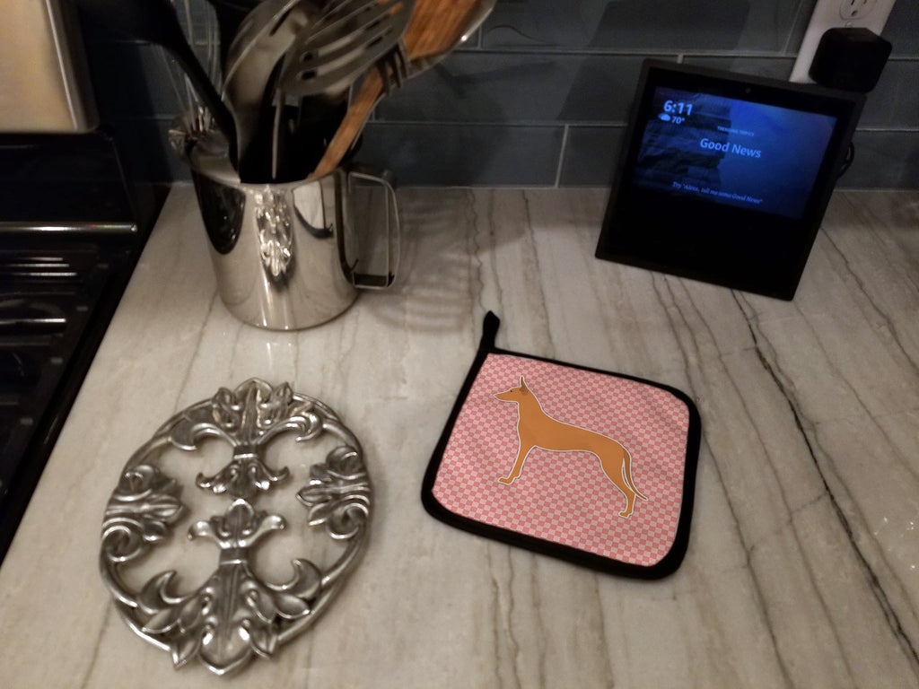 Pharaoh Hound Checkerboard Pink Pot Holder Set of 2 Heat Resistant Quilted Hot Pads 7.5 x 7.5 Inch, Insulated Kitchen Trivets for Cooking & Baking