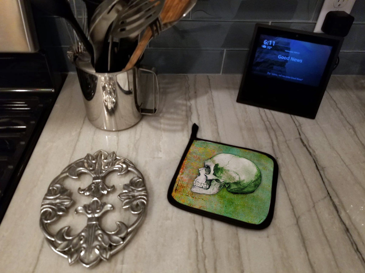 Day of the Dead Green Skull Pot Holder Set of 2 Heat Resistant Quilted Hot Pads 7.5 x 7.5 Inch, Insulated Kitchen Trivets for Cooking & Baking
