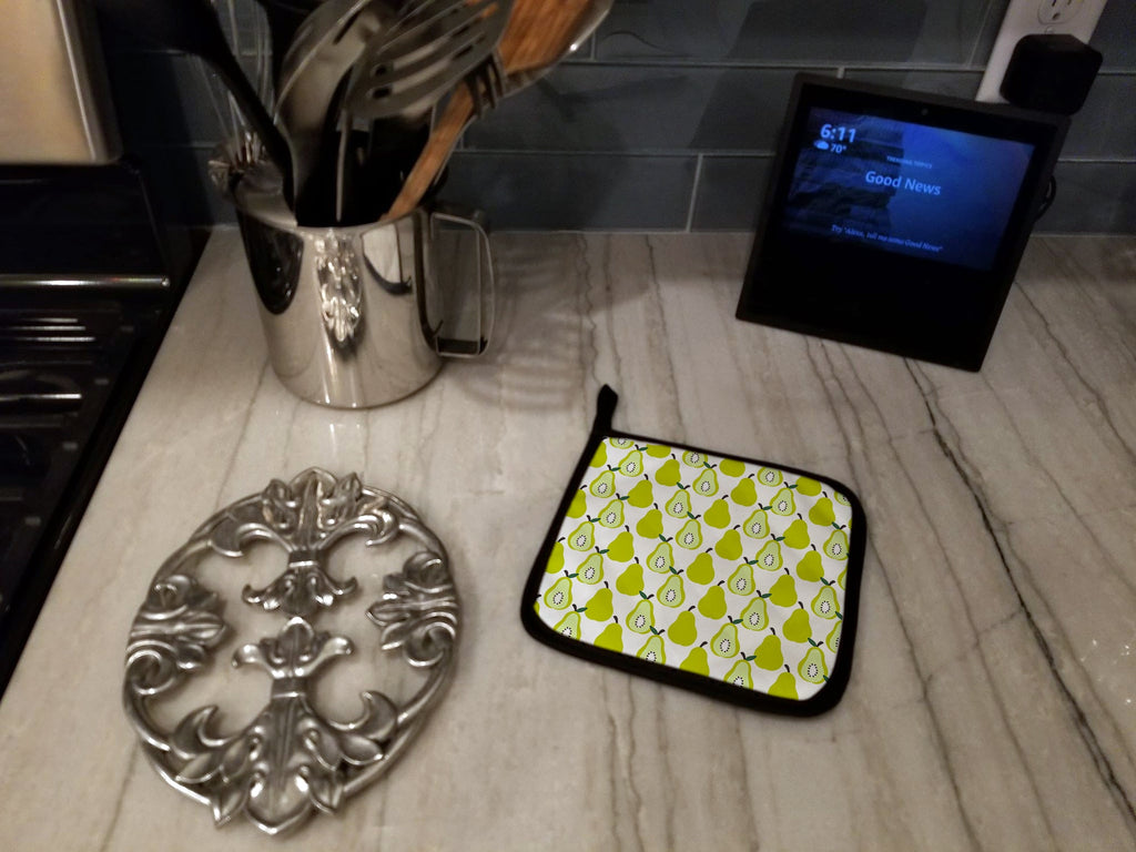 Pears on White Pot Holder Set of 2 Heat Resistant Quilted Hot Pads 7.5 x 7.5 Inch, Insulated Kitchen Trivets for Cooking & Baking