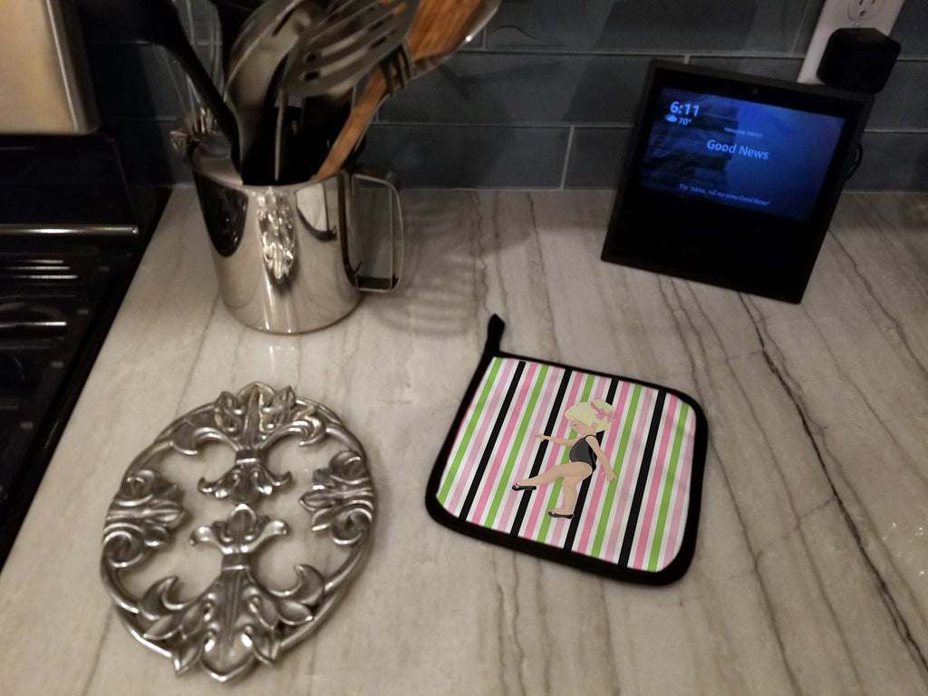 Ballerina Blonde Point Pot Holder Set of 2 Heat Resistant Quilted Hot Pads 7.5 x 7.5 Inch, Insulated Kitchen Trivets for Cooking & Baking