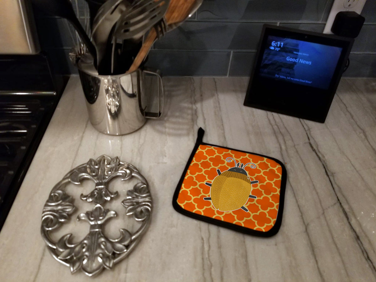 Beetle Pot Holder Set of 2 Heat Resistant Quilted Hot Pads 7.5 x 7.5 Inch, Insulated Kitchen Trivets for Cooking & Baking