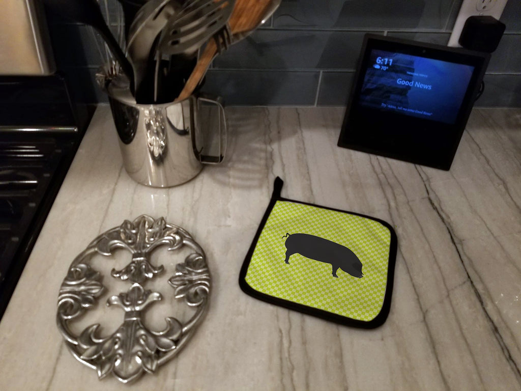 Devon Large Black Pig Green Pot Holder Set of 2 Heat Resistant Quilted Hot Pads 7.5 x 7.5 Inch, Insulated Kitchen Trivets for Cooking & Baking