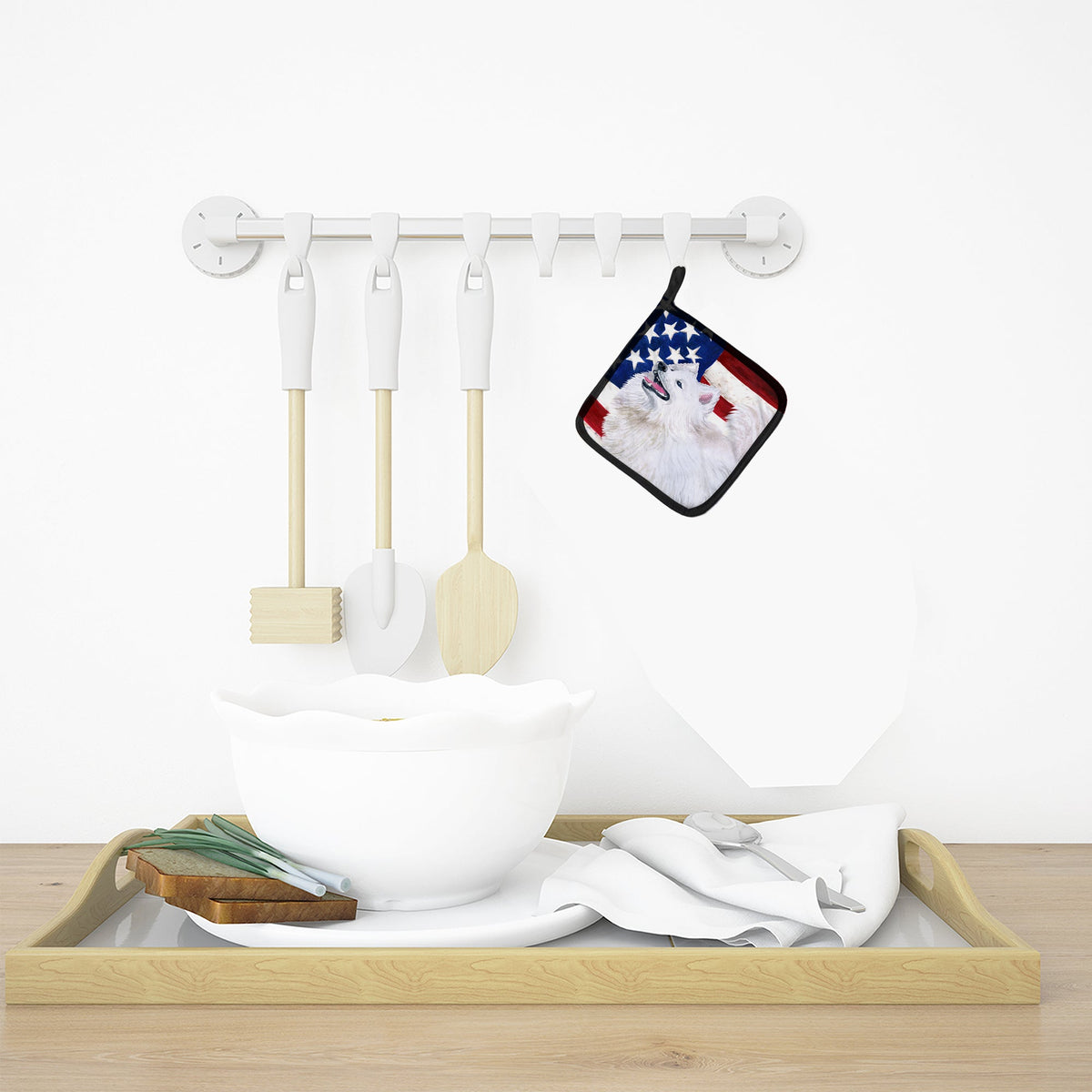 Samoyed Patriotic Pot Holder Set of 2 Heat Resistant Quilted Hot Pads 7.5 x 7.5 Inch, Insulated Kitchen Trivets for Cooking & Baking