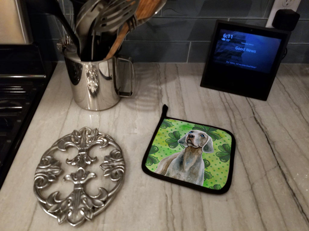Weimaraner St Patrick's Pot Holder Set of 2 Heat Resistant Quilted Hot Pads 7.5 x 7.5 Inch, Insulated Kitchen Trivets for Cooking & Baking