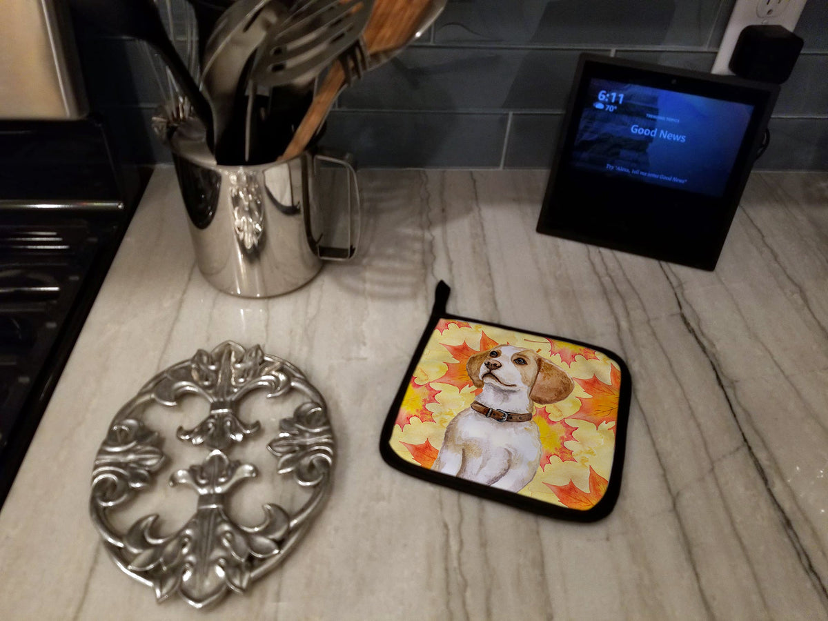 Beagle Fall Pot Holder Set of 2 Heat Resistant Quilted Hot Pads 7.5 x 7.5 Inch, Insulated Kitchen Trivets for Cooking & Baking