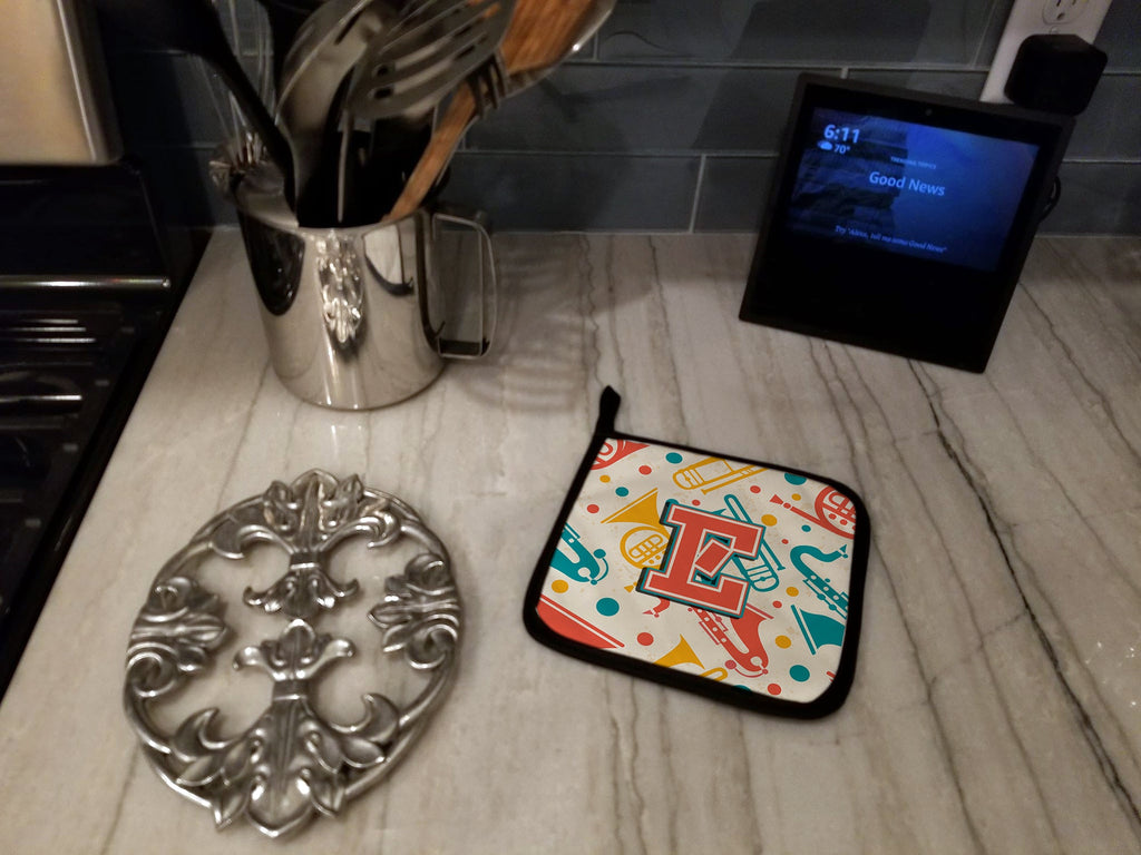 Letter E Retro Teal Orange Musical Instruments Initial Pot Holder Set of 2 Heat Resistant Quilted Hot Pads 7.5 x 7.5 Inch, Insulated Kitchen Trivets for Cooking & Baking