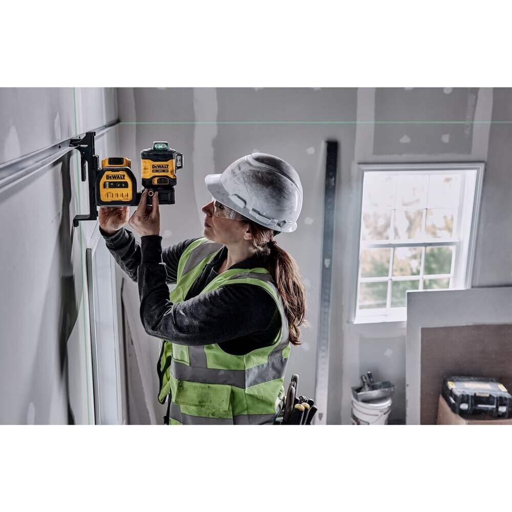 DEWALT DCLE34030G 20V MAX* 3 x 360 Green Laser