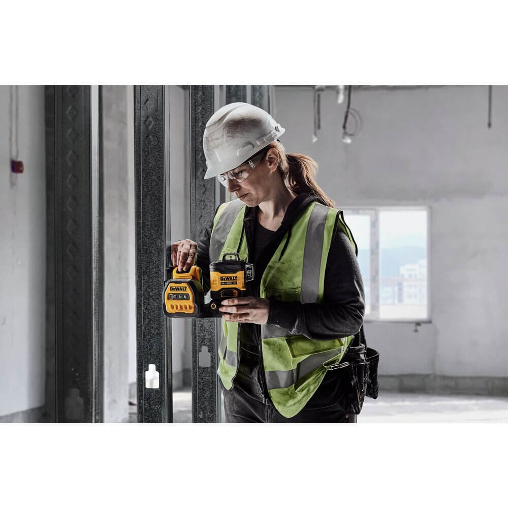 DEWALT DCLE34030G 20V MAX* 3 x 360 Green Laser