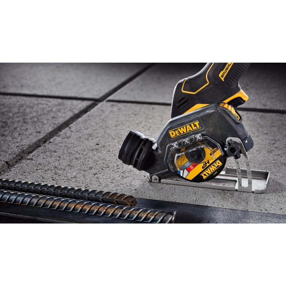 DEWALT DCS438E1 XR® 20V MAX* Brushless Cordless 3 in. Cut-Off Tool Kit