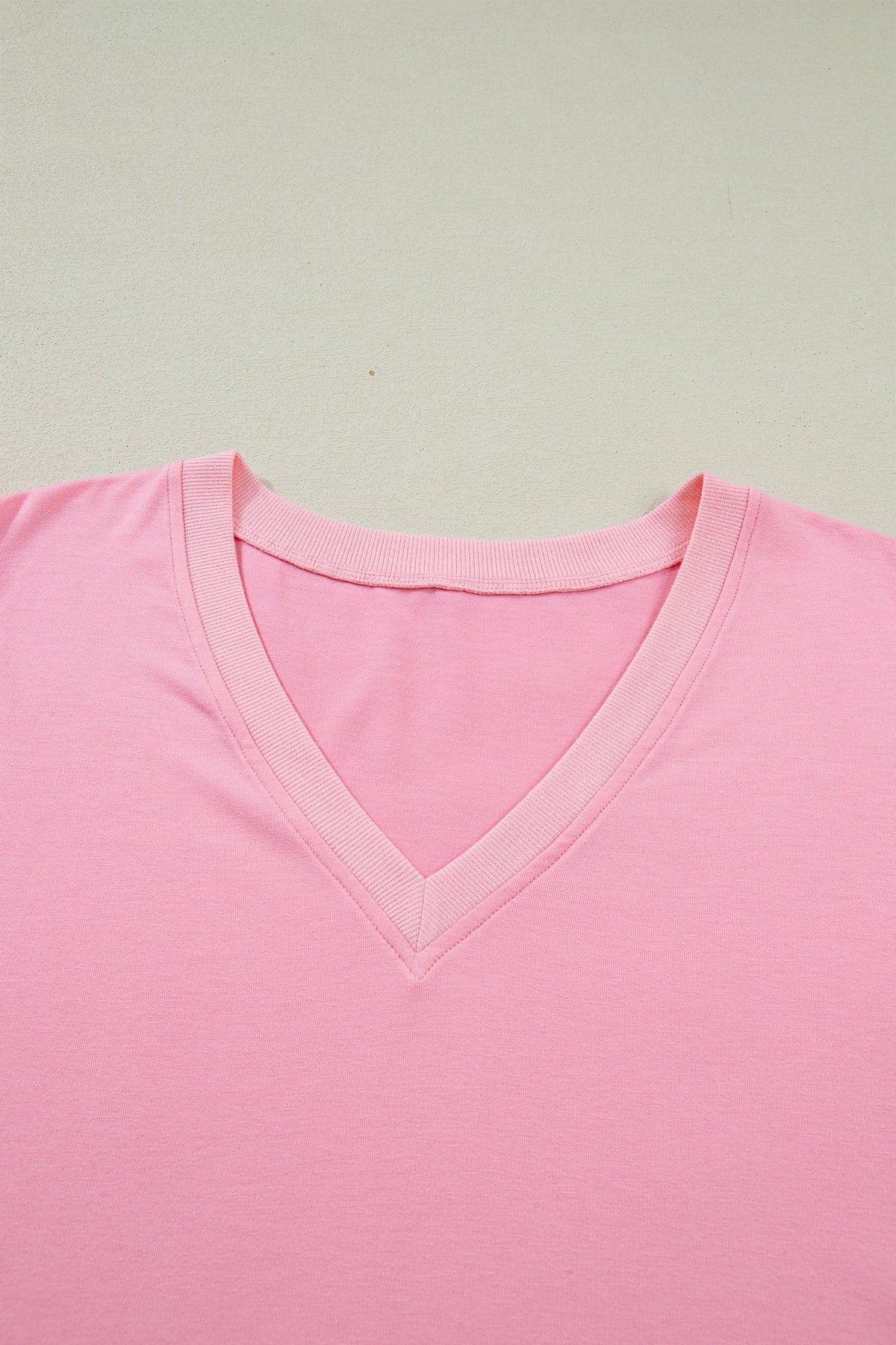 Plus Size Solid V-Neck Pleated Puff Sleeve Blouse