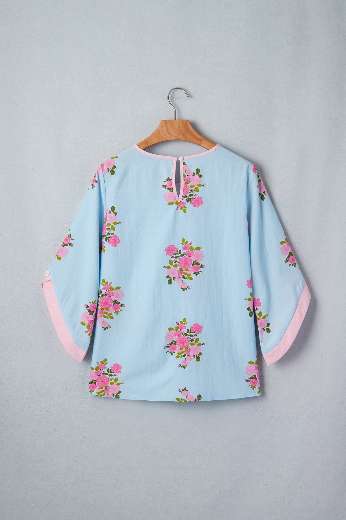 Floral Button Cuffed 3/4 Sleeve Round Neck Blouse