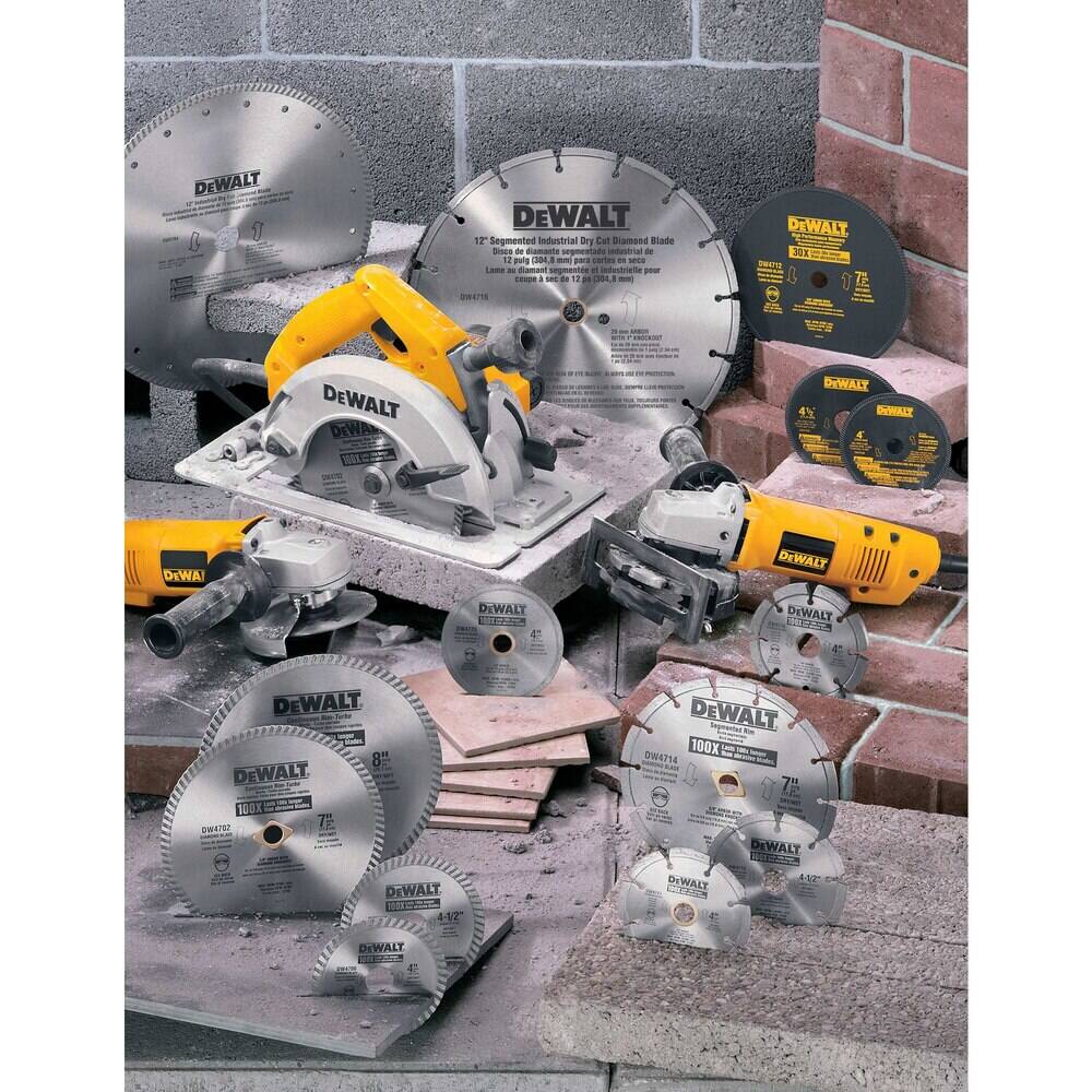 DEWALT DW4701 Diamond Blade, Dry or Wet Cutting, Continuous Rim, 7/8-Inch Arbor, 4-1/2-Inch