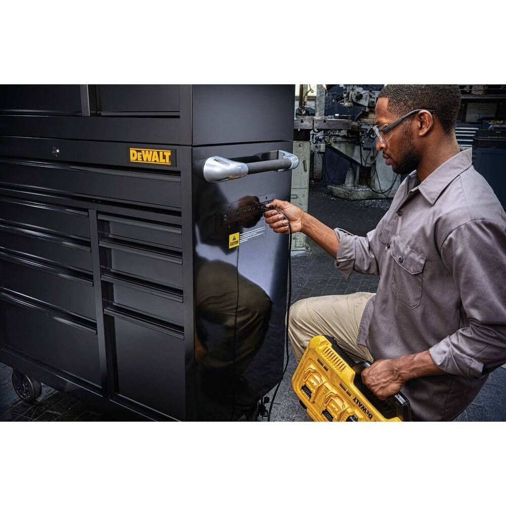 DEWALT 700 Series Husky Rolling Tool Cabinet, 26 in Wide, 6-Drawer, Roller ToolBox Organizer Chest Workbenches