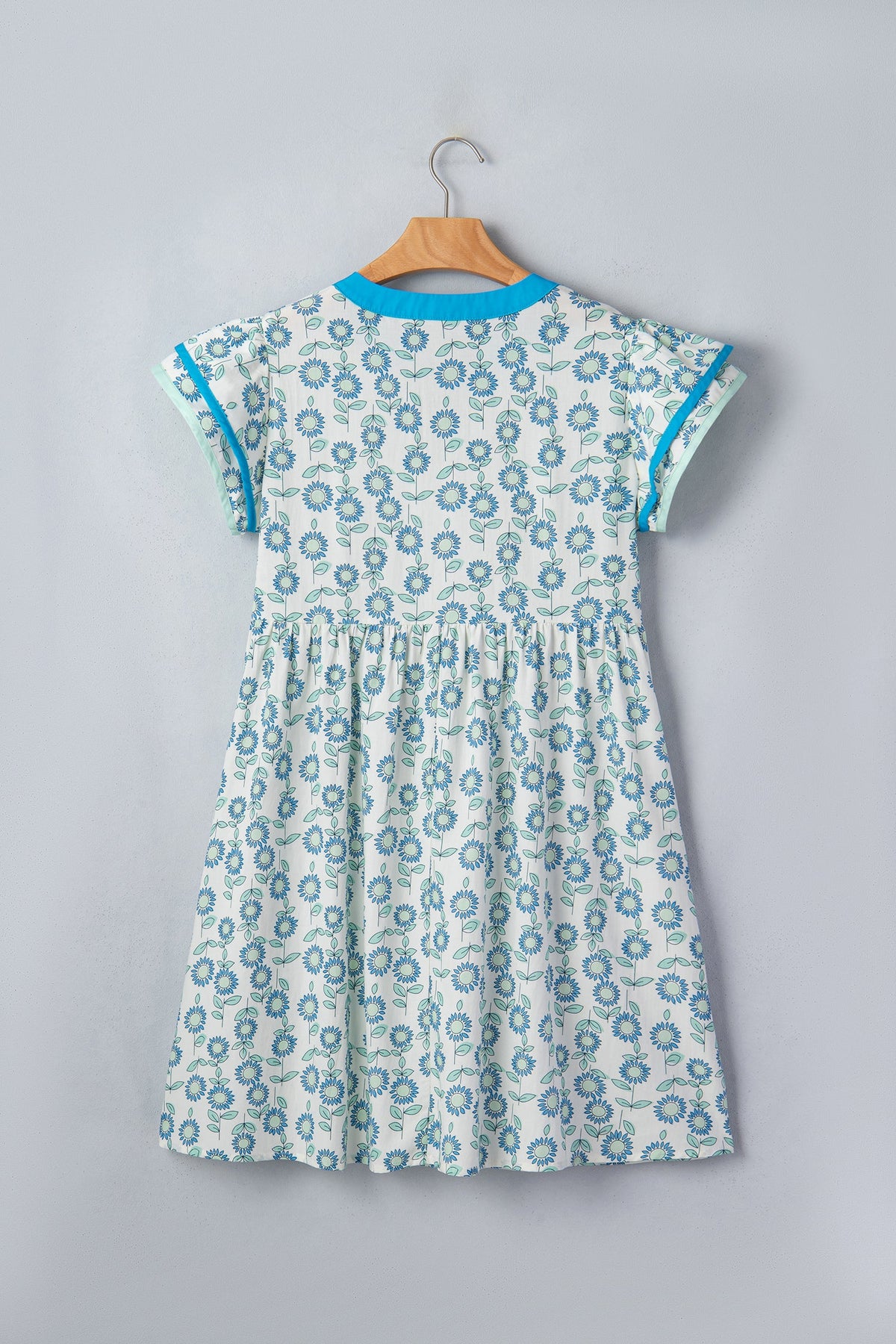 Floral Contrast Trim V-Neck Flutter Sleeve Mini Dress